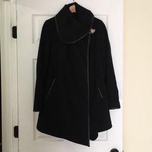 Betsy Johnson cape jacket